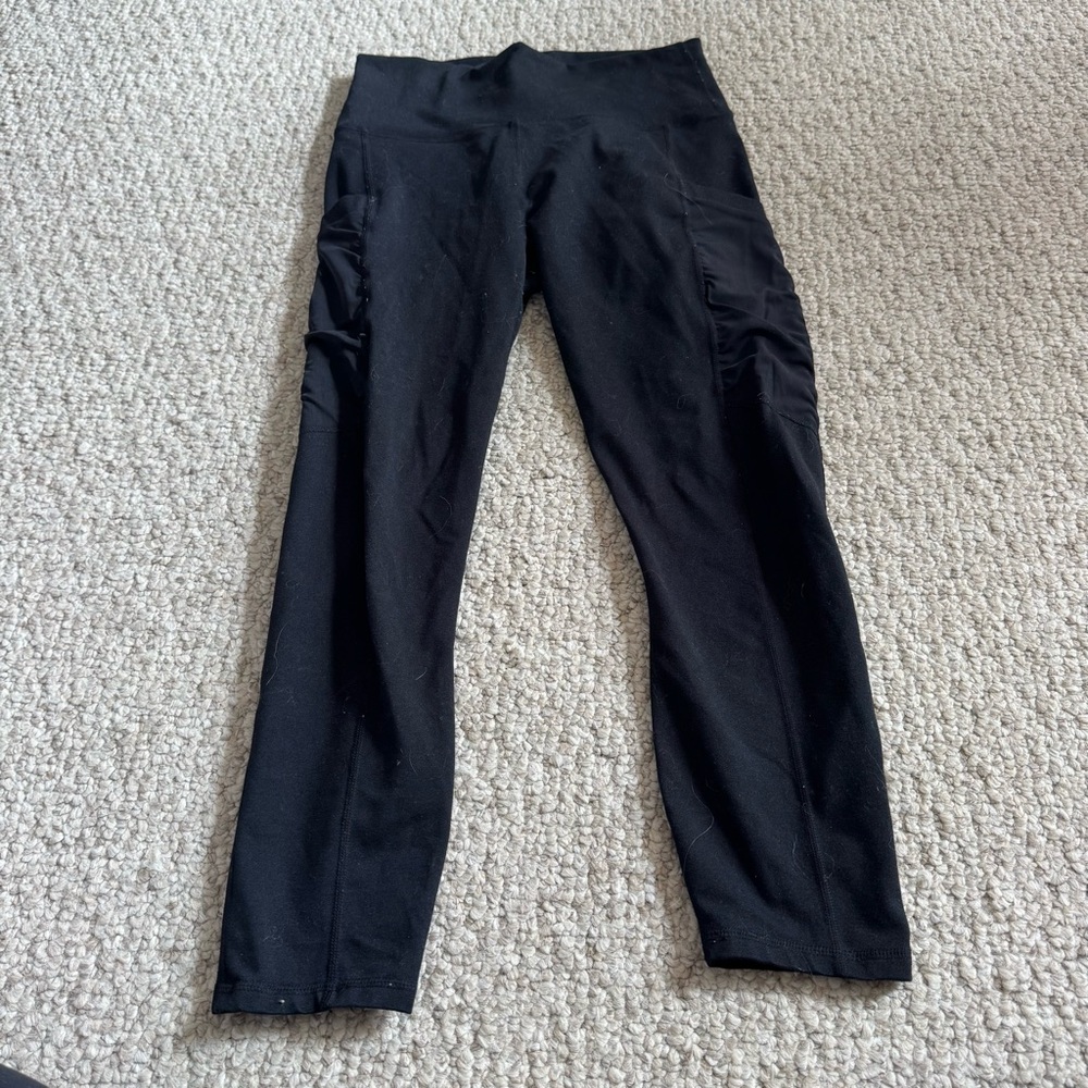 Fabletics Black High-Waisted Cropped Leggings